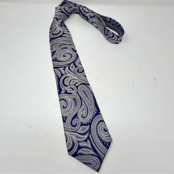 Michael Kors Blue & Silver 100% Silk Tie in EUC - Picture 1 of 4